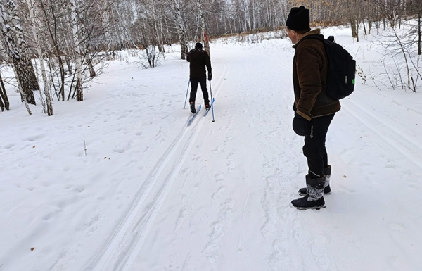 &laquo;Бросай пить&nbsp;&mdash; вставай на лыжи&raquo;: Путин вспомнил хороший призыв, но кто лыжней займется, не сказал