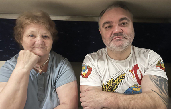 А Путин знает? &laquo;Оплачиваю счета за коммуналку &bdquo;гробовыми&ldquo; за погибших на СВО сыновей&raquo;