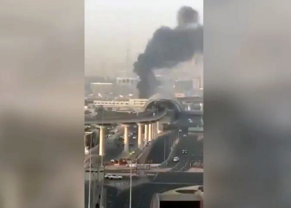 &laquo;Летели на Кубу с пересадкой, а Трамп и тут достал&raquo;: Шарджа в шоке, русские туристы купаются, министр обороны Италии застрял в Дубае