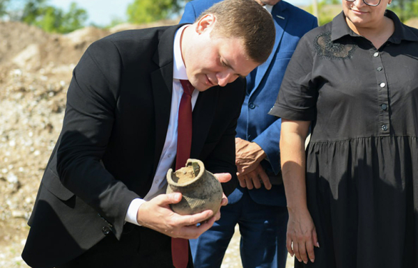 Валентин Коновалов: Хакасия имеет все основания войти в учебники мировой истории